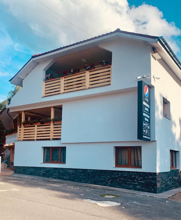 Guest house Pensiunea Laura 3*
